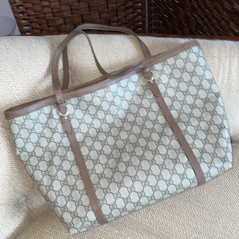 Authentic gucci GG medium totes - Picture 2 of 15